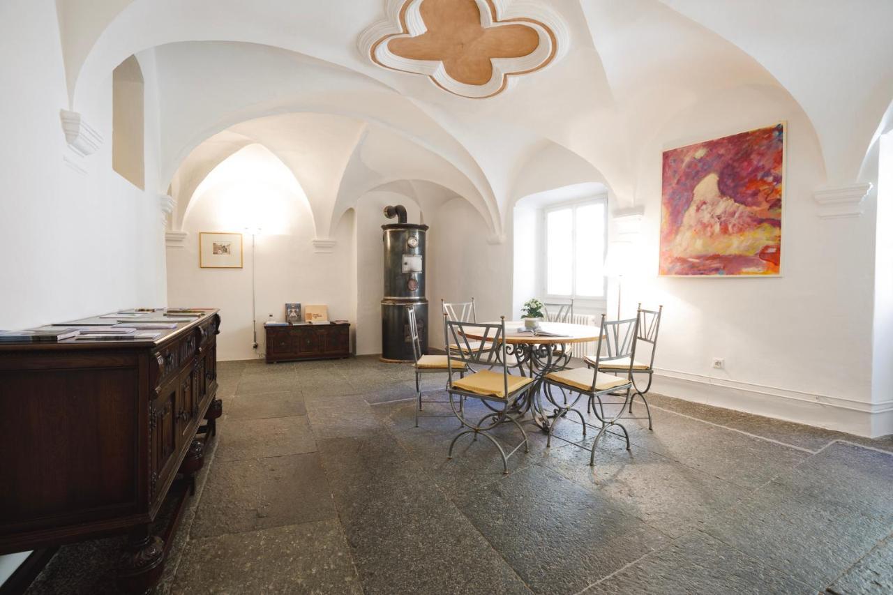 Ca' Del Borgo, &